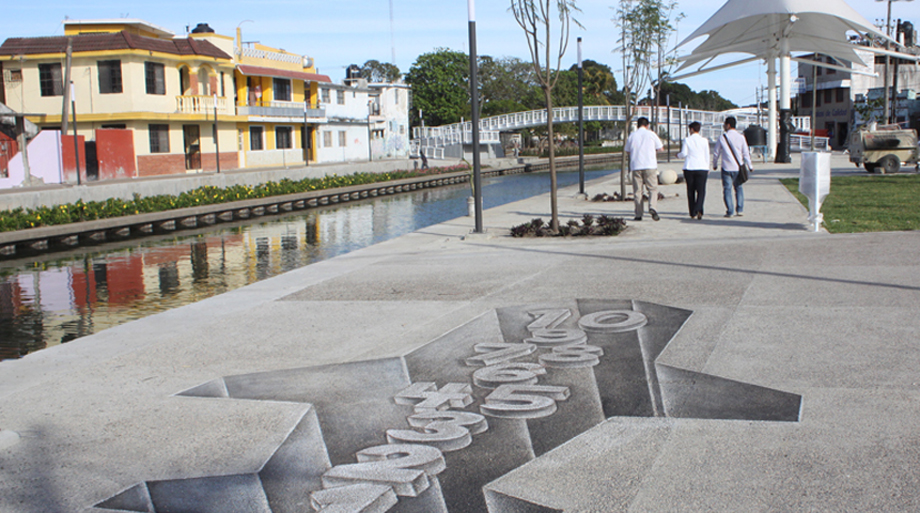  El Canal de la Cortadura todavía no es inaugurado, pero ya fue objeto de actos vandálicos. Uno de sus puentes, por la parte de abajo fue grafiteado. 