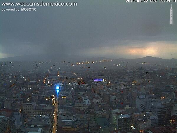 La ciudad de México por la tarde noche de este martes