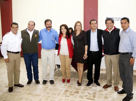 A la sesión ordinaria del Comité de Planeación para el desarrollo Regional acudieron varios presidentes municipales. 