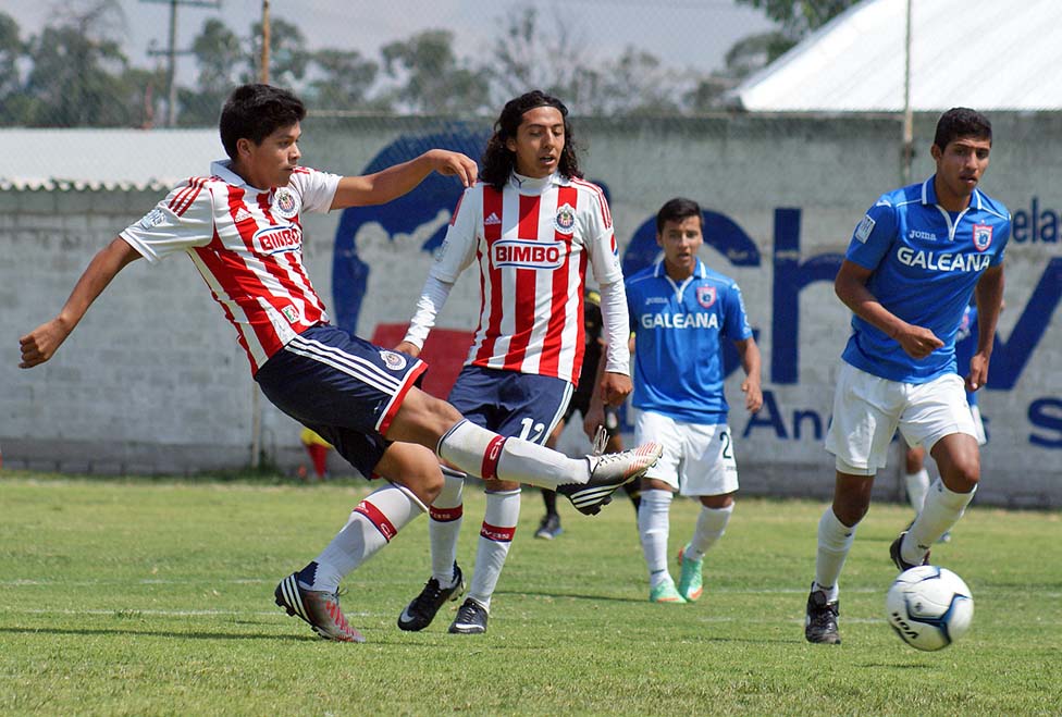 Chivas Los Ángeles hizo válida su localía para sacar la ventaja sobre Ballenas Galeana.