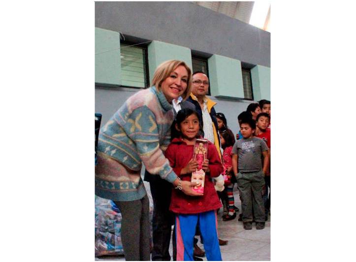 Verónica Trejo García, presidenta del DIF Tula
