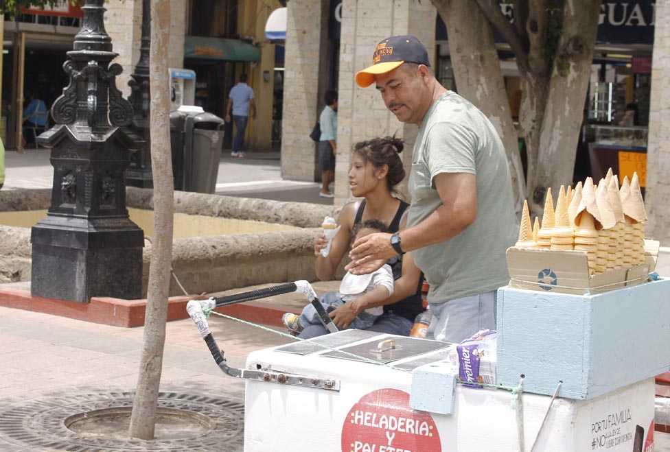 https://images.milenio.com/7AjUqm2YV4z_SqGxWeKcMIl2psw=/0x530/uploads/media/2014/04/24/ante-altas-temperaturas-registradas-tapatios.jpeg