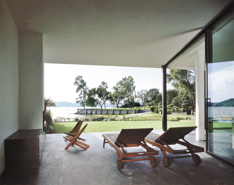 En esta residencia abundan los espacios para disfrutar actividades al aire libre. 