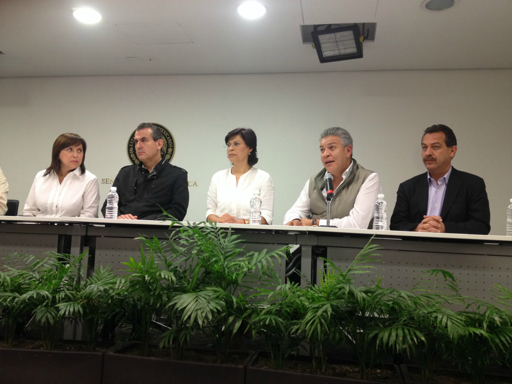 Los priistas piden se respete el documento base acordado en marzo por las otras dirigencias.
