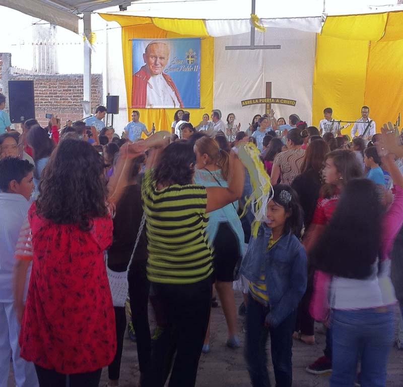 Alegría en su cuasiparroquia.