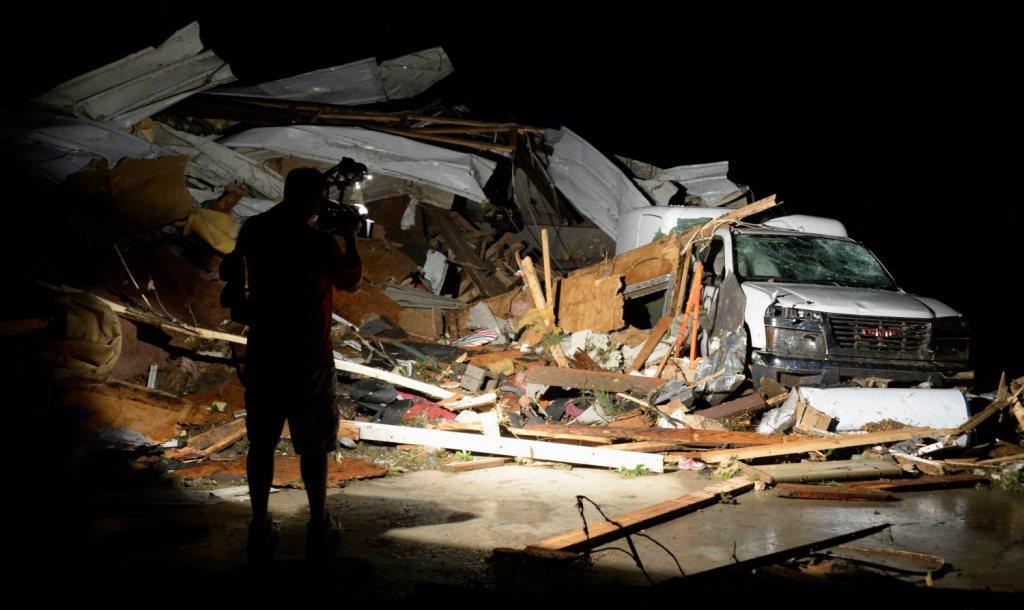 De los 18 muertos, 12 fueron del estado de Arkansas.