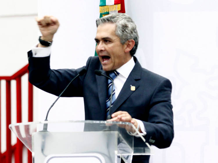 El jefe de Gobierno indicó que quiere reunirse con Ruíz Esparza para hablar sobre el tren y el nuevo aeropuerto para la ciudad.
