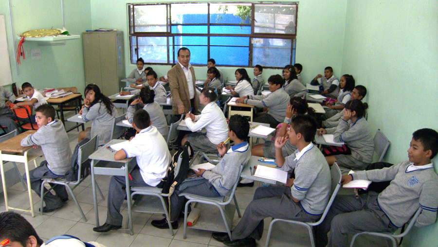 Hoy regresan a la escuela 340 mil alumnos de educación básica.