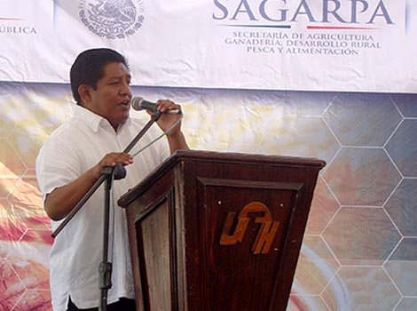 César Santiago Tepatlán destaca la importancia de la tecnología.