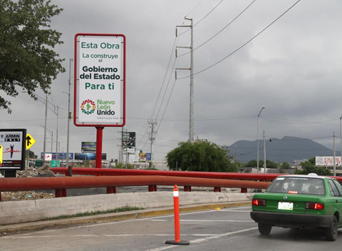 Debido al 'puente' se amplió el plazo para el retiro de los anuncios. 