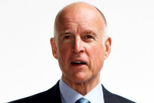 El estadunidense Jerry Brown es gobernador de California. 
