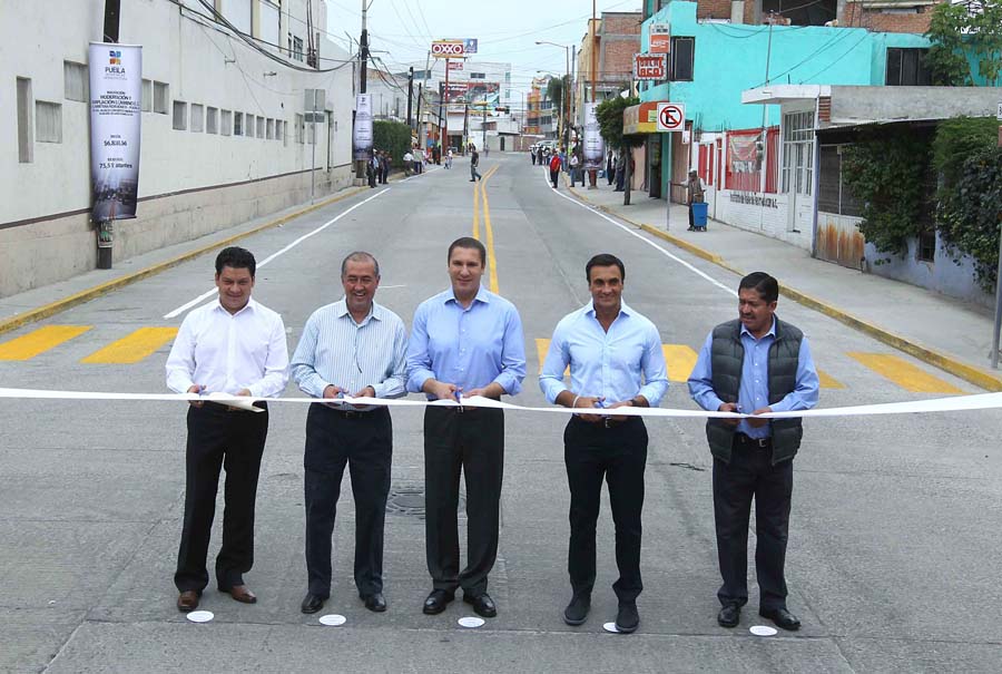 El mandatario poblano entregó obras en San Martín Texmelucan.