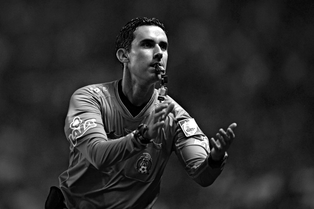 César Arturo Ramos Palazuelos, árbitro del León vs Cruz Azul