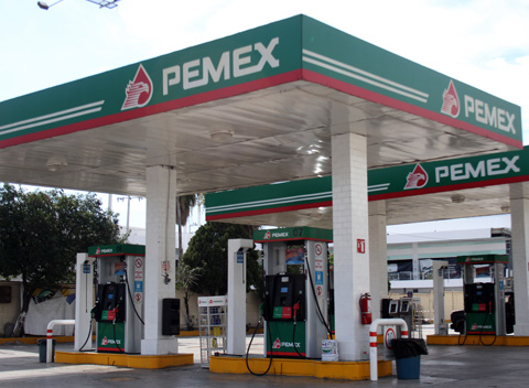 El aumento mensual de la gasolina Magna es de 9 centavos. 