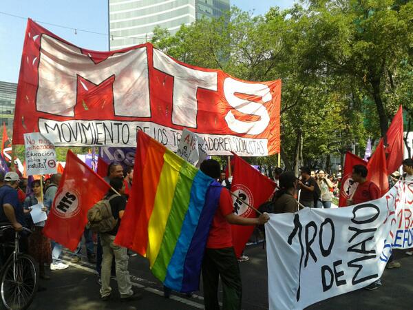 Marchan sobre reforma Movimiento de los Trabajadores Socialista