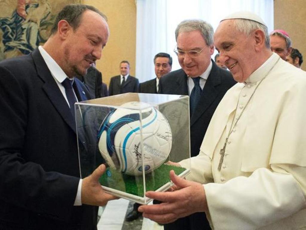 Rafa Benítez y el Papa Francisco