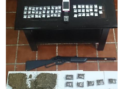 Los investigadores pusieron a disposición del MP el material confiscado. 