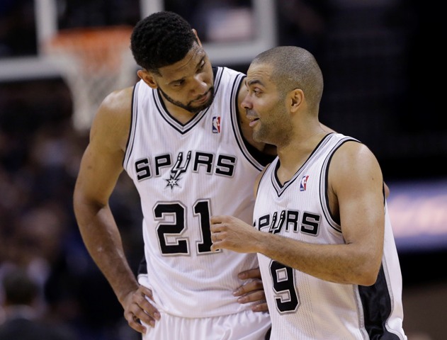 Tim Duncan (izquierda) y Tony Parker (derecha)