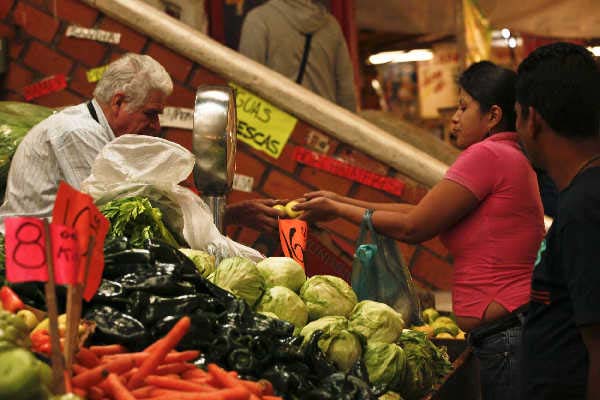 Entre los grupos donde se han presentado más incrementos está el de frutas y verduras.