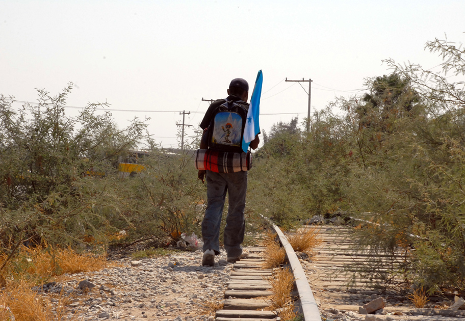 Se advirtió a los agentes que cualquier atropello a los derechos de los migrantes será severamente castigado.