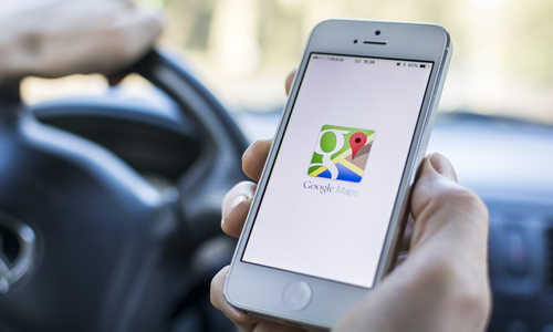 Puedes guardar los mapas desde Google Maps, así podrás usarlos es zonas sin conexión a internet.