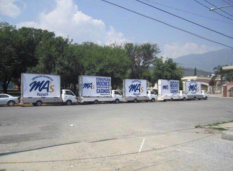 La campaña es en contra de la alcaldesa de Monterrey. 