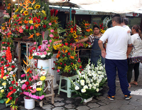 Los expendios florales, de los más concurridos en la ciudad de Pachuca y zonas aledañas.