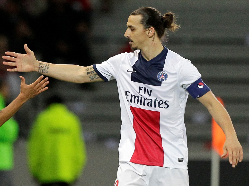 Zlatan en un juego con el PSG