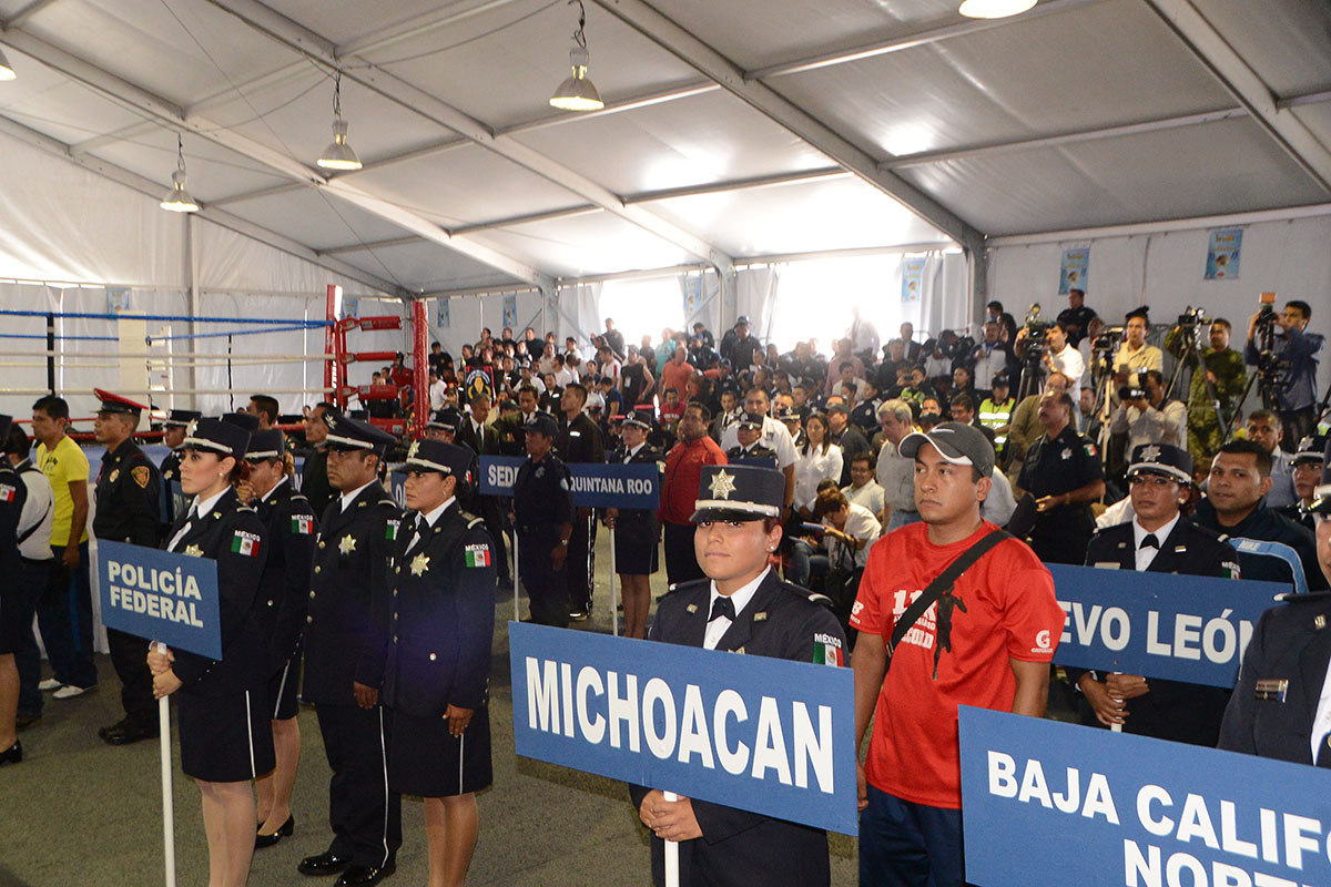 Elementos de la PFP, Semar y Sedena se enfrentan en un ring en el torneo interpolicial de boxeo José Sulaimán Chagnón‏