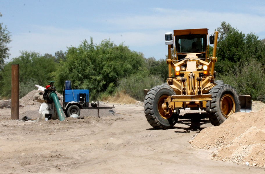 Lerdo ya realiza trabajos de mantenimiento en sus pozos.