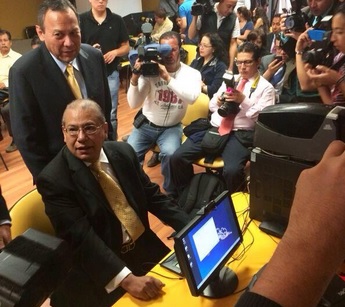 Luis Maldonado Venegas, actual secretario de Gobierno del estado de Puebla se afilió al Partido de la Revolución Democrática (PRD).