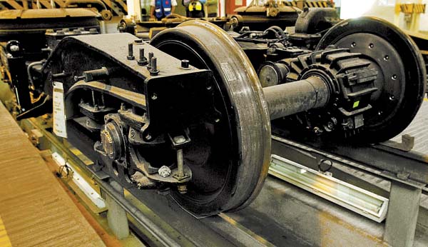 Se informó que 40 servidores y ex funcionarios han declarado por las averías en la Línea 12.