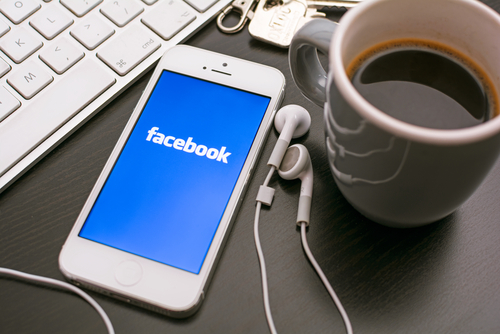 Facebook actualizó su versión para dispositivos que usan iOS.