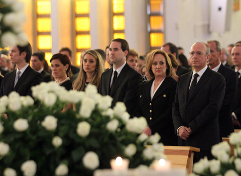 Familiares y amigos de Lorenzo Zambrano lo despidieron en la Iglesia de Fátima, ubicada en San Pedro. 