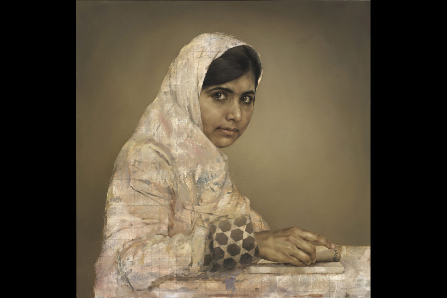 El retrato de la joven pakistaní, defensora universal de los derechos de las niñas a la educación, fue realizado por el artista malayo Jonathan Yeo.