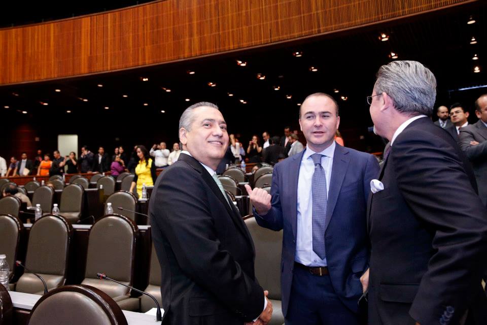 Los diputados Manlio Fabio Beltrones y Luis Alberto Villarreal. 