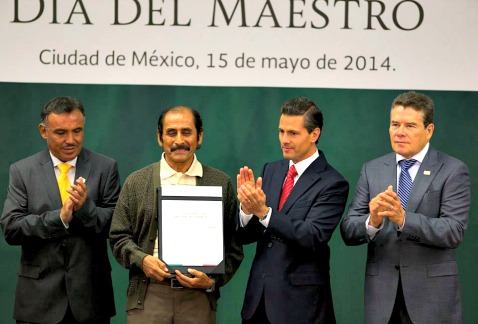Festejo del Día del Maestro en Los Pinos.
