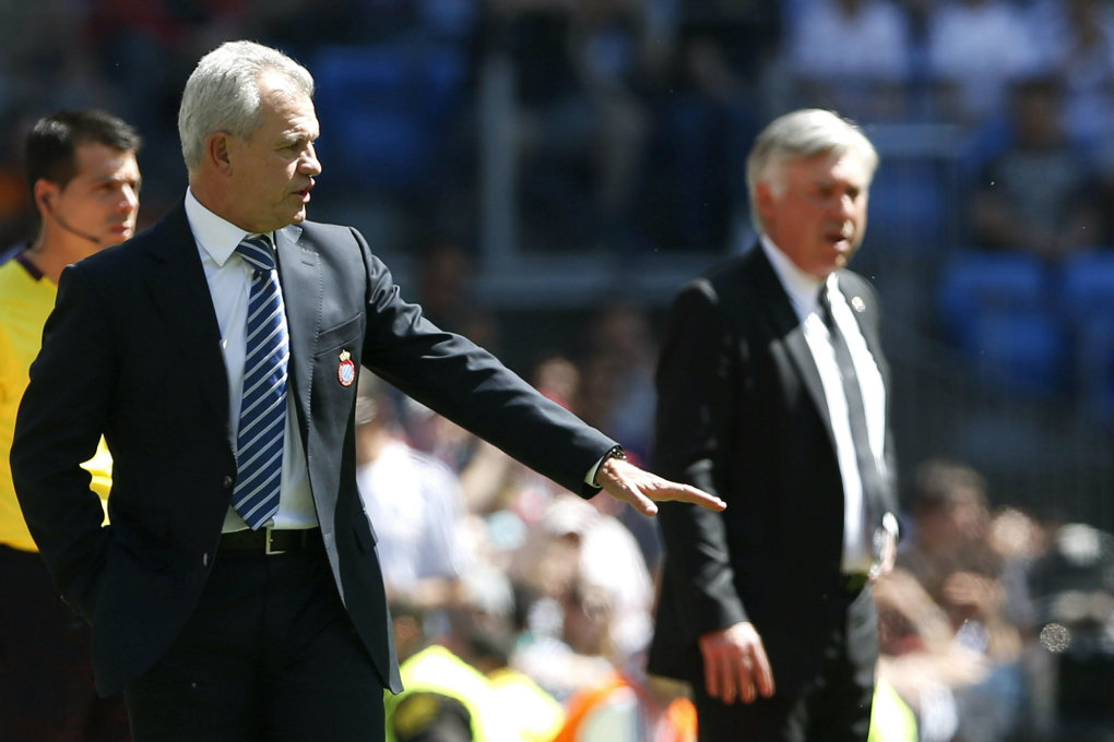 Javier Aguirre se despidió con derrota