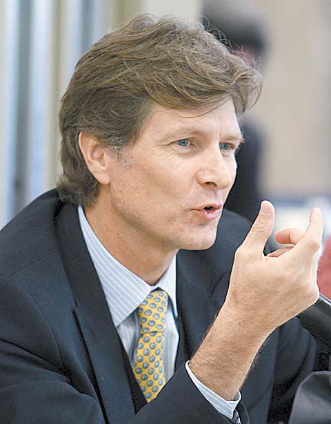 Enrique de la Madrid, Director general de Bancomext.