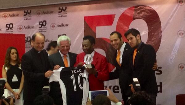 Pelé en la Universidad Anáhuac 