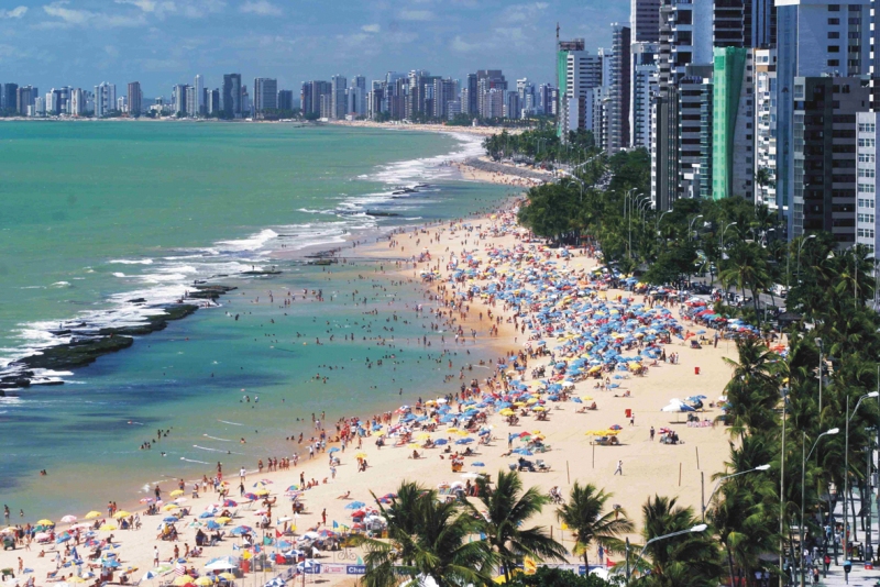 Espectacular ambiente en la playa Boa Viagem, de Recife. 