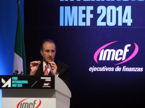 El tesorero del estado, Rodolfo Gómez Acosta, durante el foro del Instituto Mexicano de Ejecutivos de Finanzas (IMEF). 