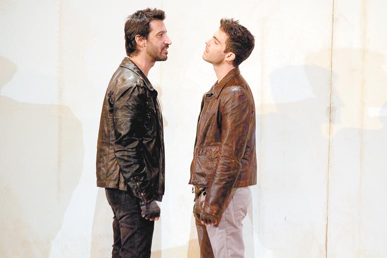 José María Yazpik y Osvaldo Benavides protagonizan el montaje.