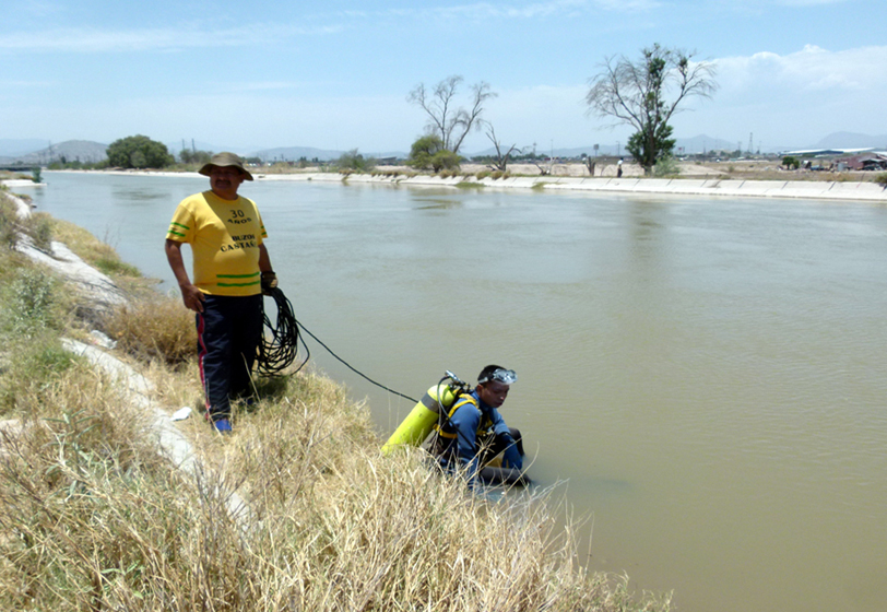 Los buzos Castañeda ayer realizaron varias búsquedas sin éxito.