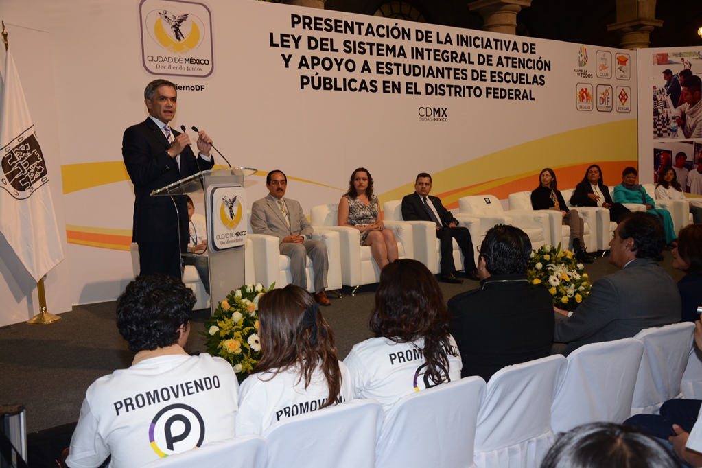 Mancera reconoció que los elementos de seguridad actuaron en Ameyalco con la limitación de no estar armados.
