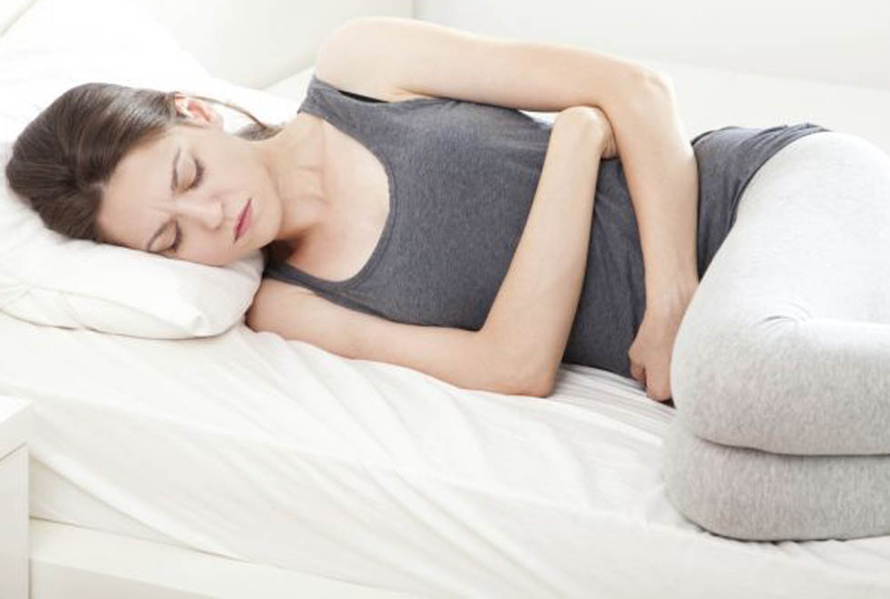 Las mujeres suelen ir a checarse cuando poseen un año de evolución del tumor debido a que confunden los síntomas con dolores gastrointestinales