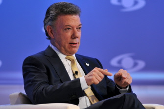 El presidente de Colombia, Juan Manuel Santos, durante el debate de esta noche