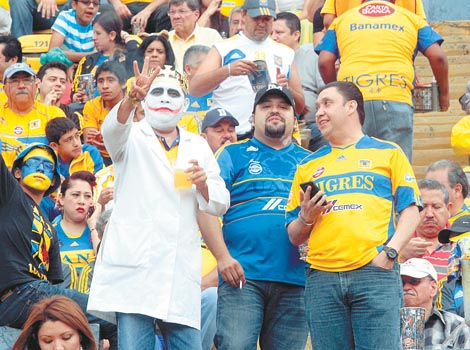 Los asistentes ya no podrán fumar en las áreas deportivas.