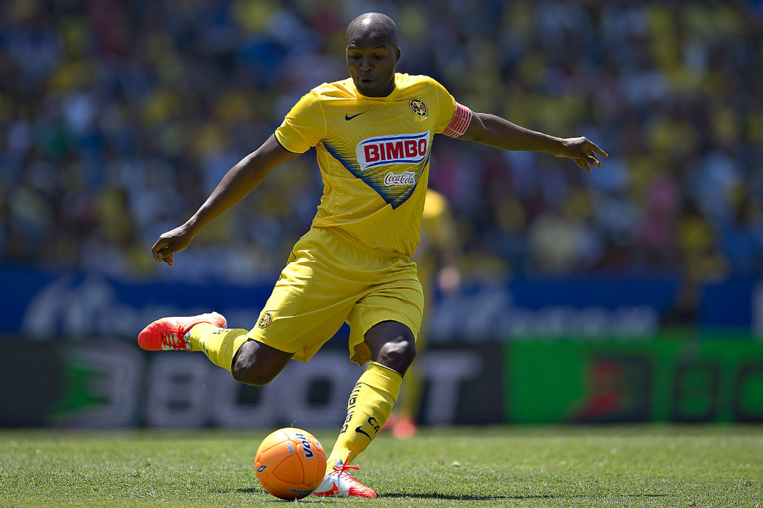 Aquivaldo Mosquera, defensa colombiano  