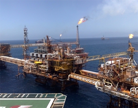Es imposible un escenario con bajos precios del petróleo porque no justificaría la inversión. 